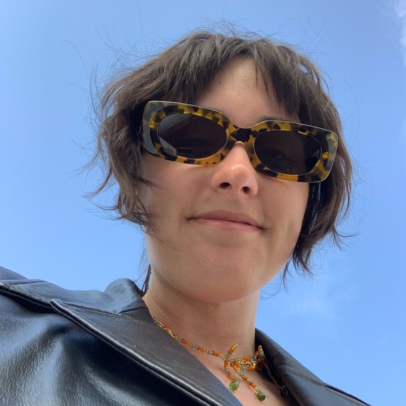 Meet your Posher, Meagan - Picture 1 of 1